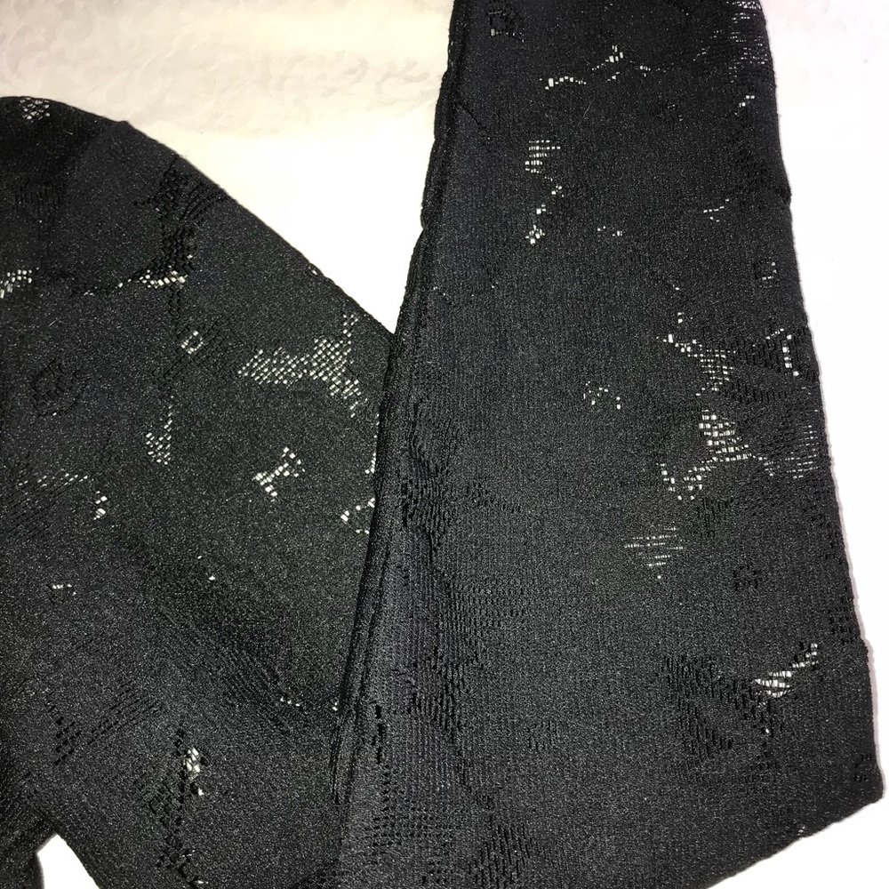 Lace button down blouse - Picture 3 of 4